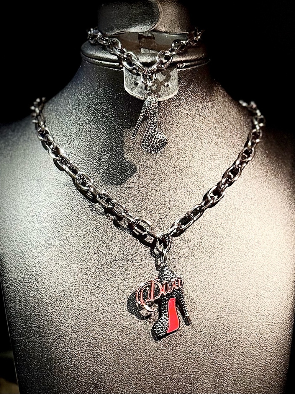 Black Tone 'Diva' Pendant Necklace & Bracelet with a Red Accent